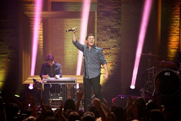 3868c428-8d1c-415d-b8f1-caac7e950d2a Scotty-McCreery-1