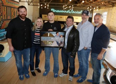 Scotty-McCreery-400x290